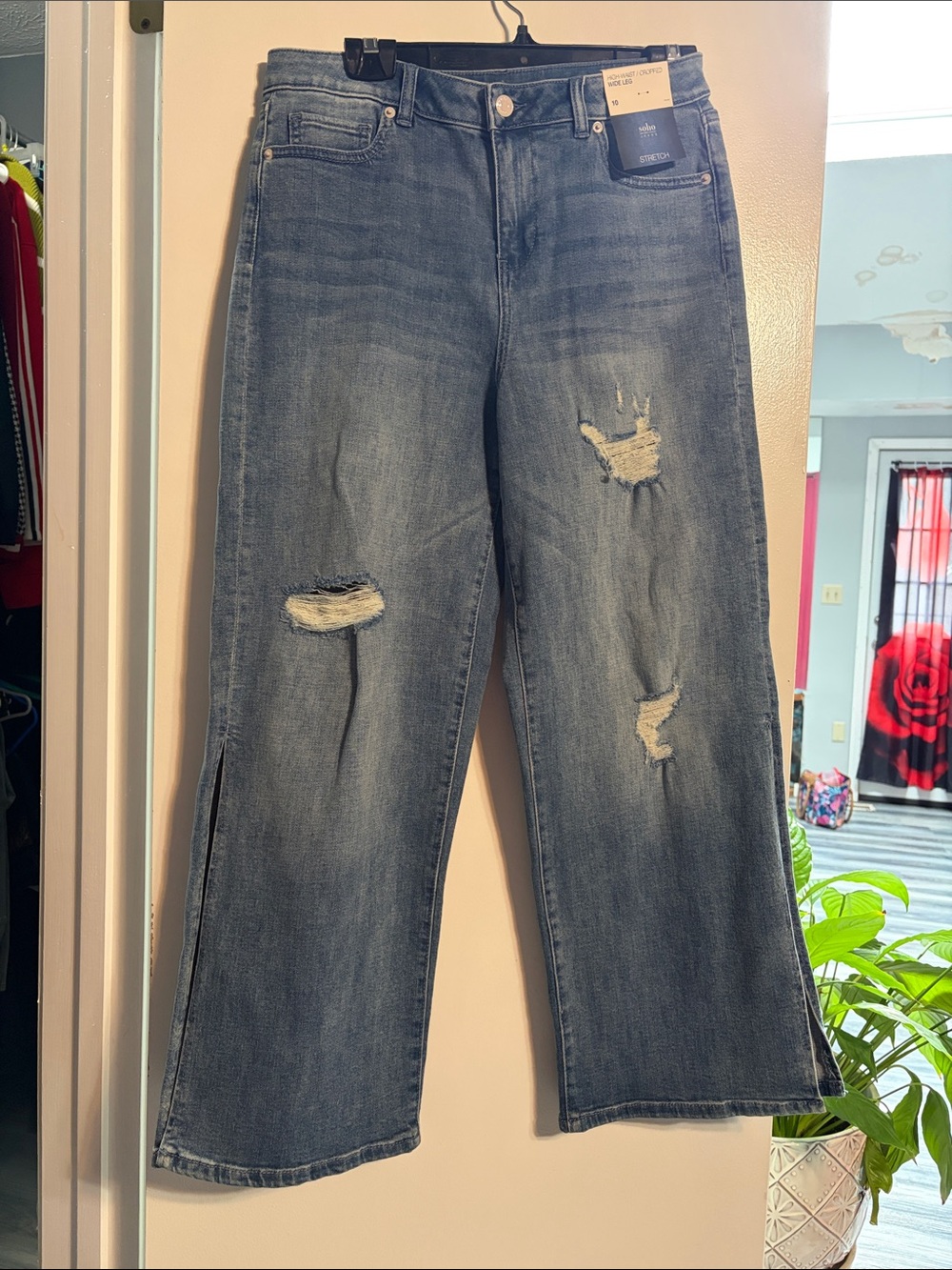 Women’s Blue Distressed Wide-Leg Jeans